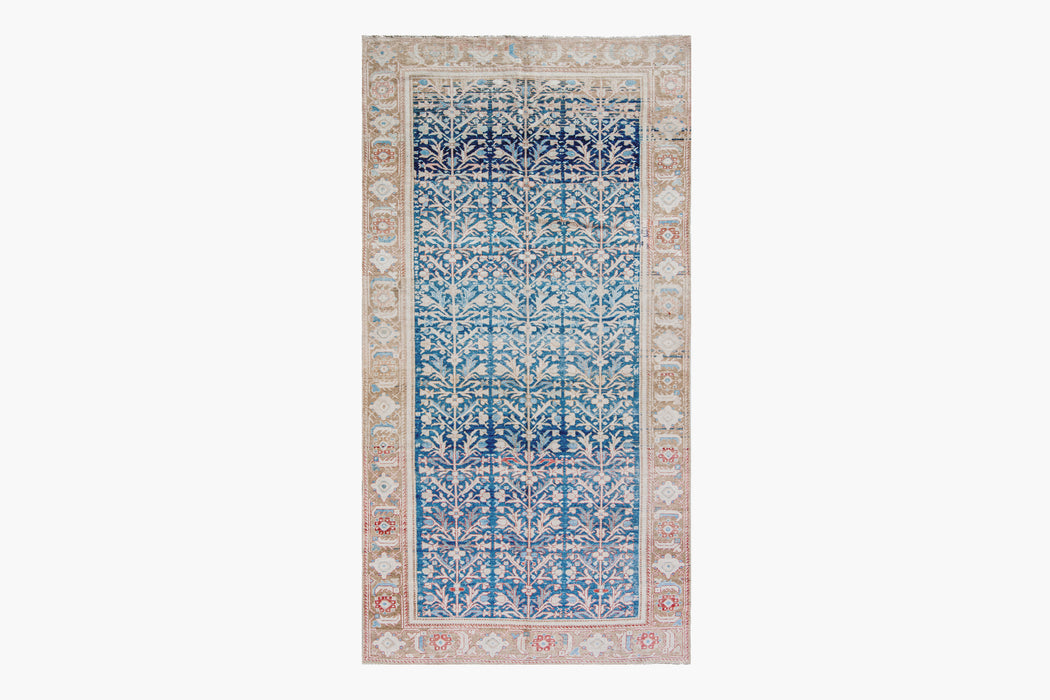 MALAYIR RUG, WEST PERSIA, 6'7" X 12'8"