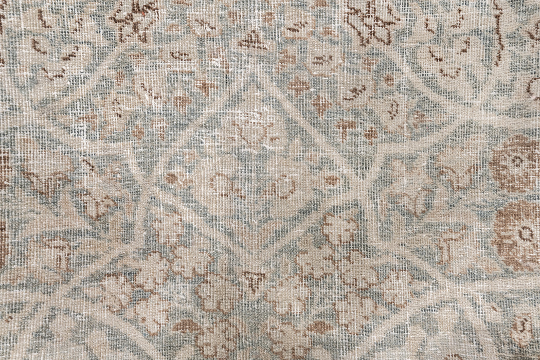 TABRIZ RUG, AR31239/210365, NORTH WEST PERSIA, 6'10" X 9'8"