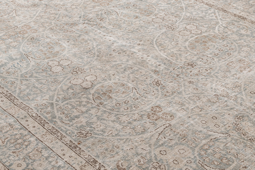 TABRIZ RUG, AR31239/210365, NORTH WEST PERSIA, 6'10" X 9'8"