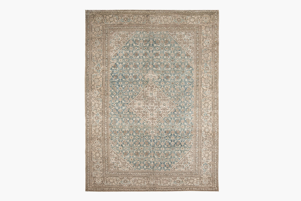 TABRIZ RUG, AR31252/9650, NORTH WEST PERSIA, 7'8" X 10'10"
