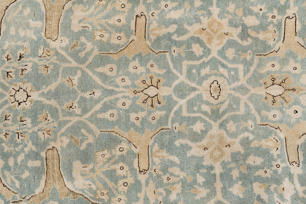 TABRIZ RUG NORTH, NORTH WEST PERSIA, 8'5" X 11'3"
