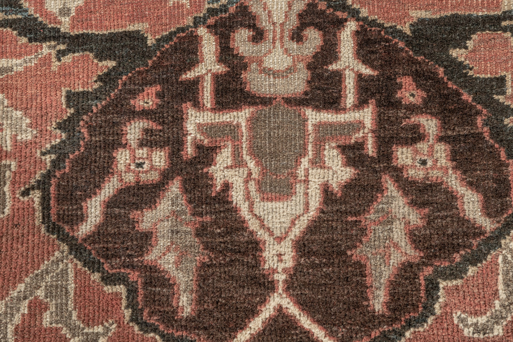 SULTANABAD RUG, WEST PERSIA, 9'10" X 13'5"