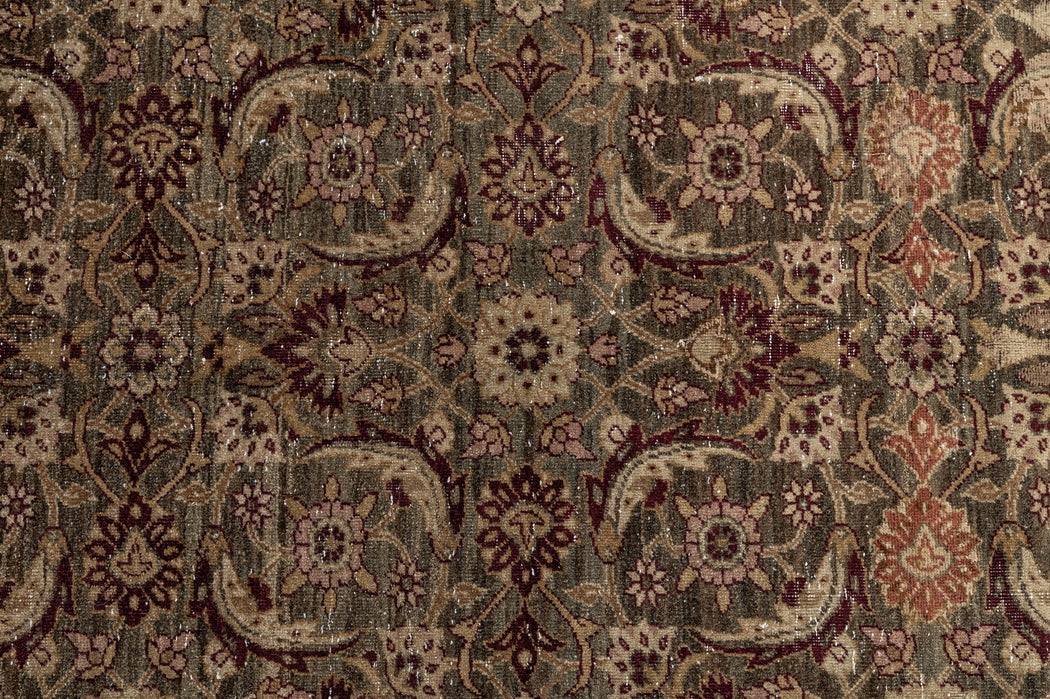 TABRIZ RUG, NORTH WEST PERSIA, 10' X 15'3"