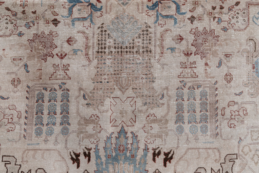 TABRIZ RUG, NORTH WEST PERSIA, 7' X 10'5"