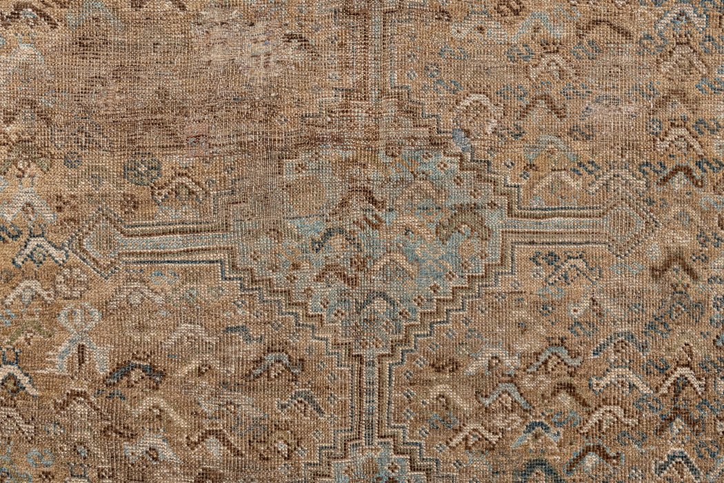 SHIRAZ RUG, SOUTH WEST PERSIA, 4'8" X 6'