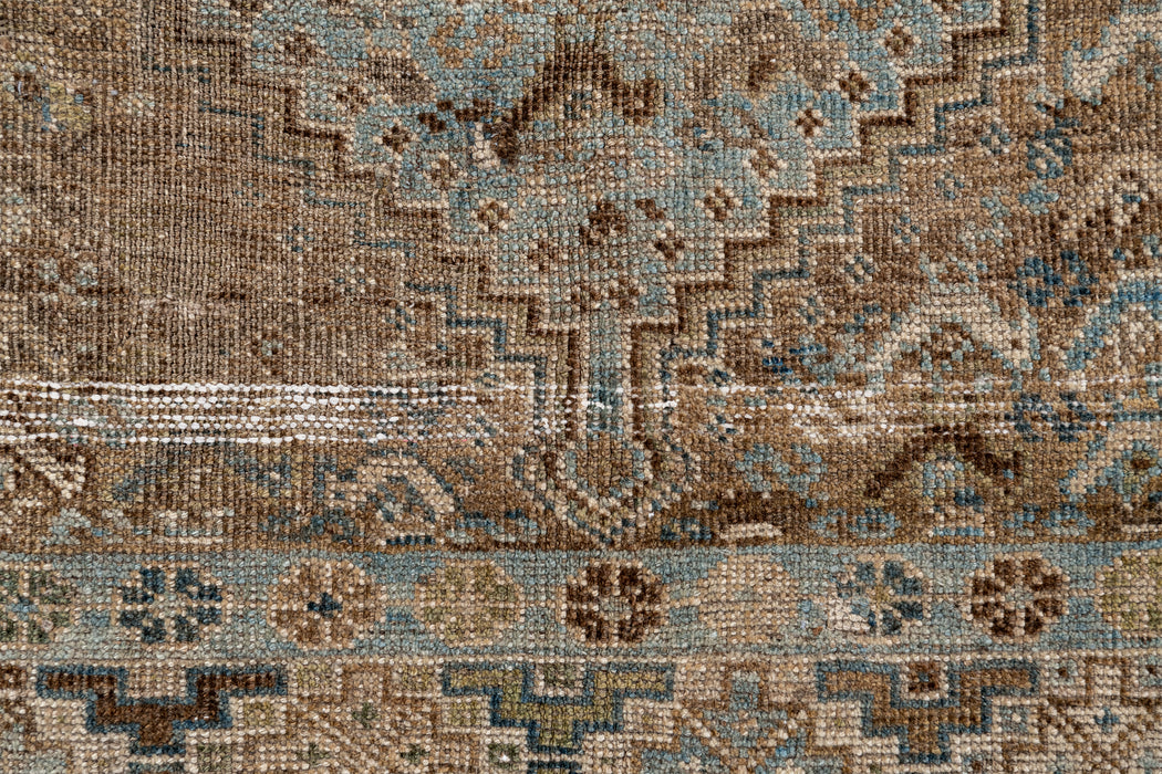 SHIRAZ RUG, SOUTH WEST PERSIA, 4'8" X 6'