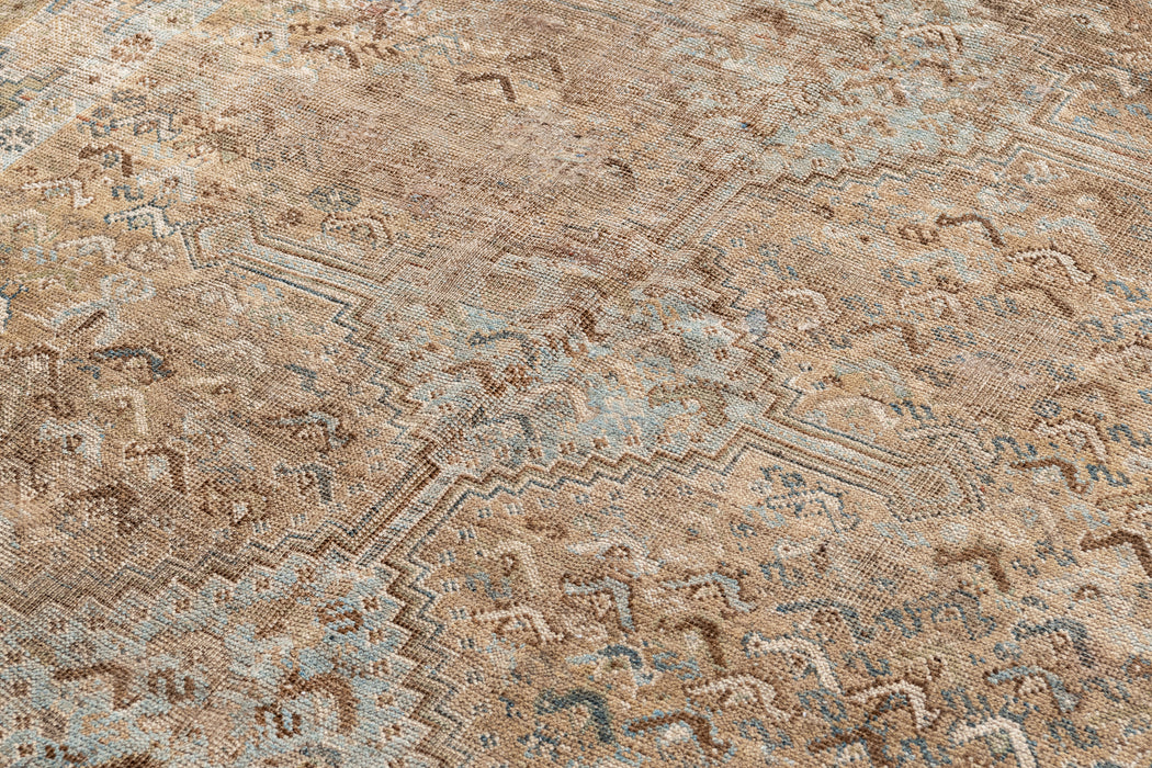 SHIRAZ RUG, SOUTH WEST PERSIA, 4'8" X 6'