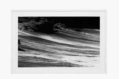 La Ola - Black and White