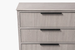 Enzo Dresser