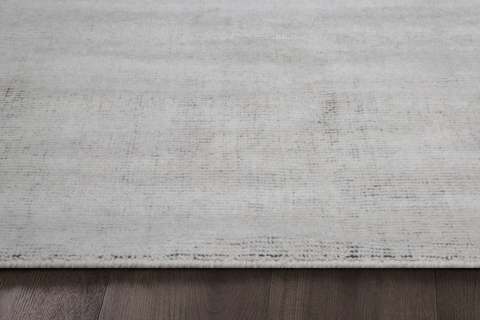 Distressed Wool Rug – Ivory / Charcoal