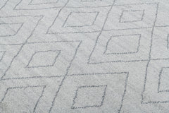 Performance Double Diamond Moroccan Rug – Silver / Fog