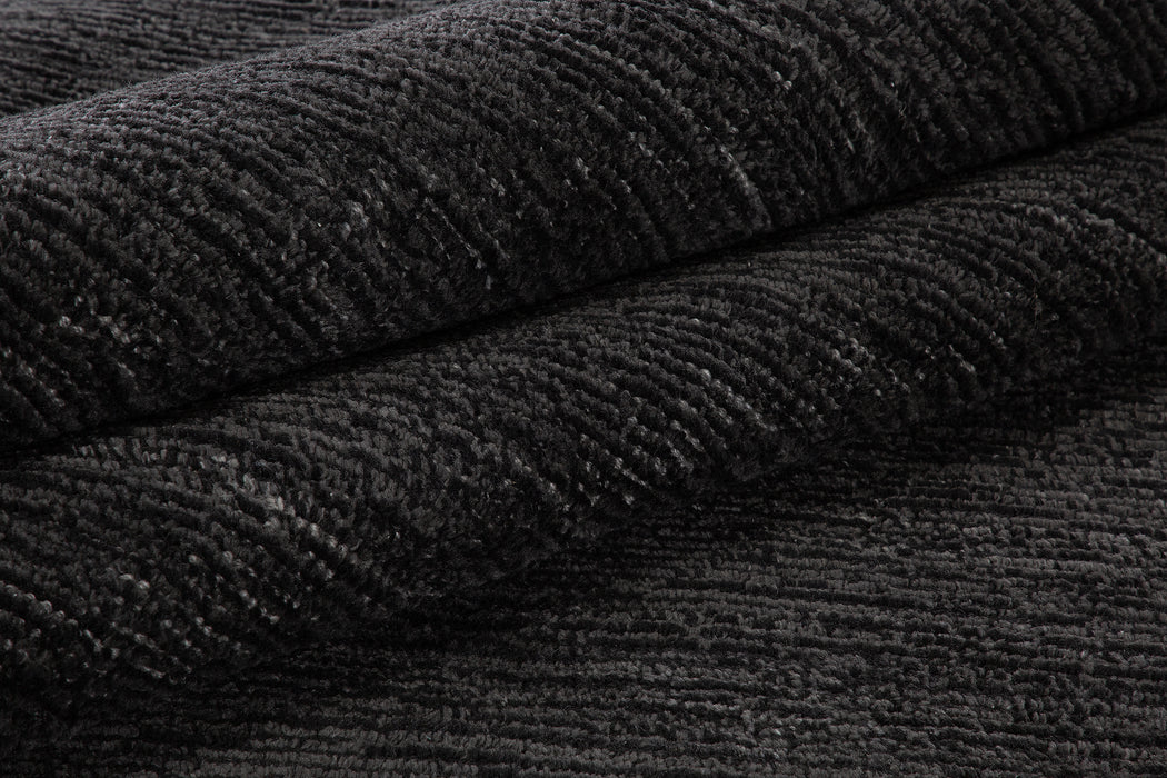Performance Distressed Rug – Iron