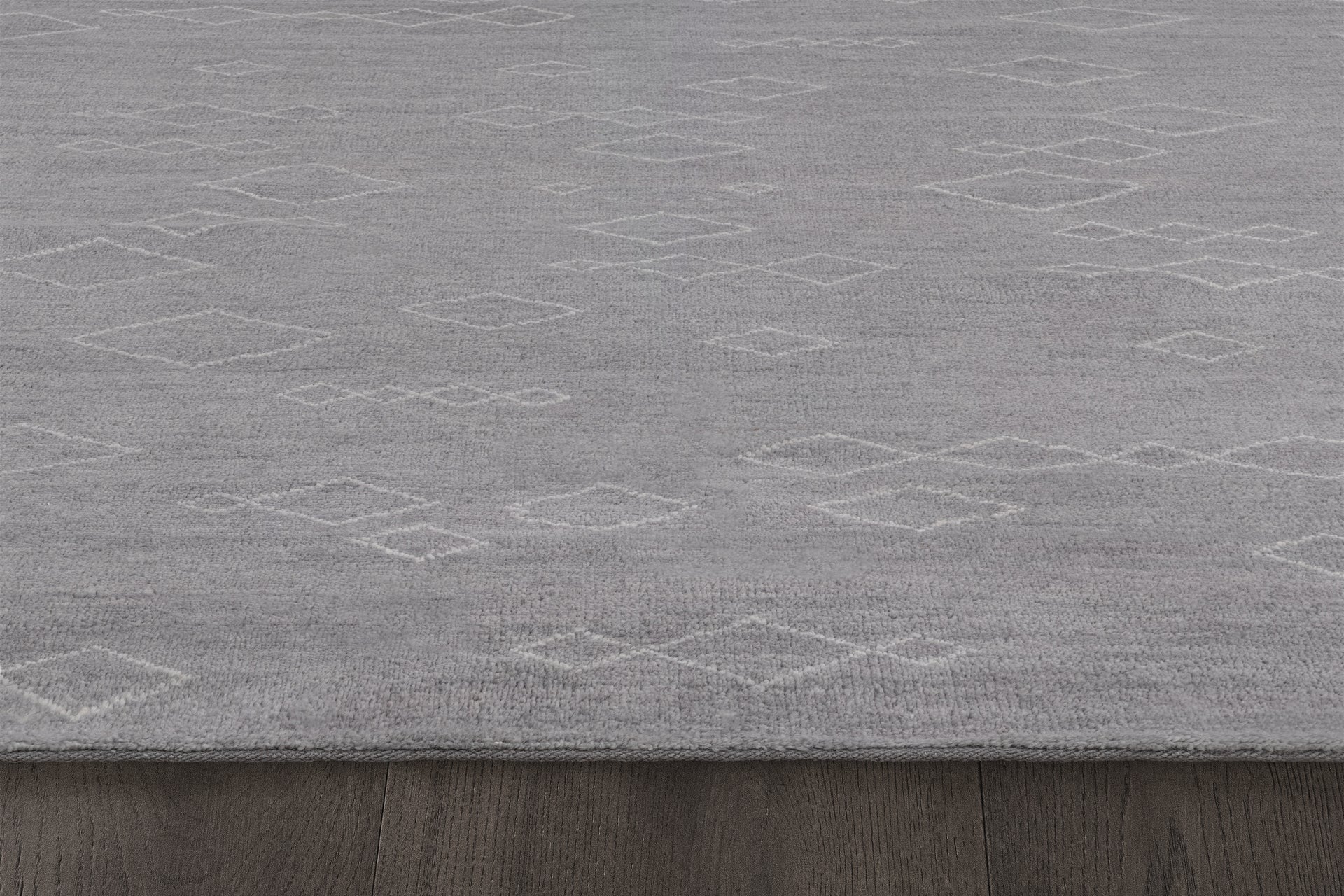 Arisa Rug – Carbon / Mist