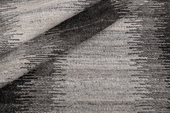 Kata Rug – Silver / Graphite