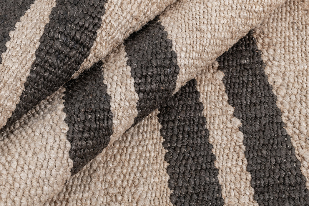 Banna Rug – Natural / Black