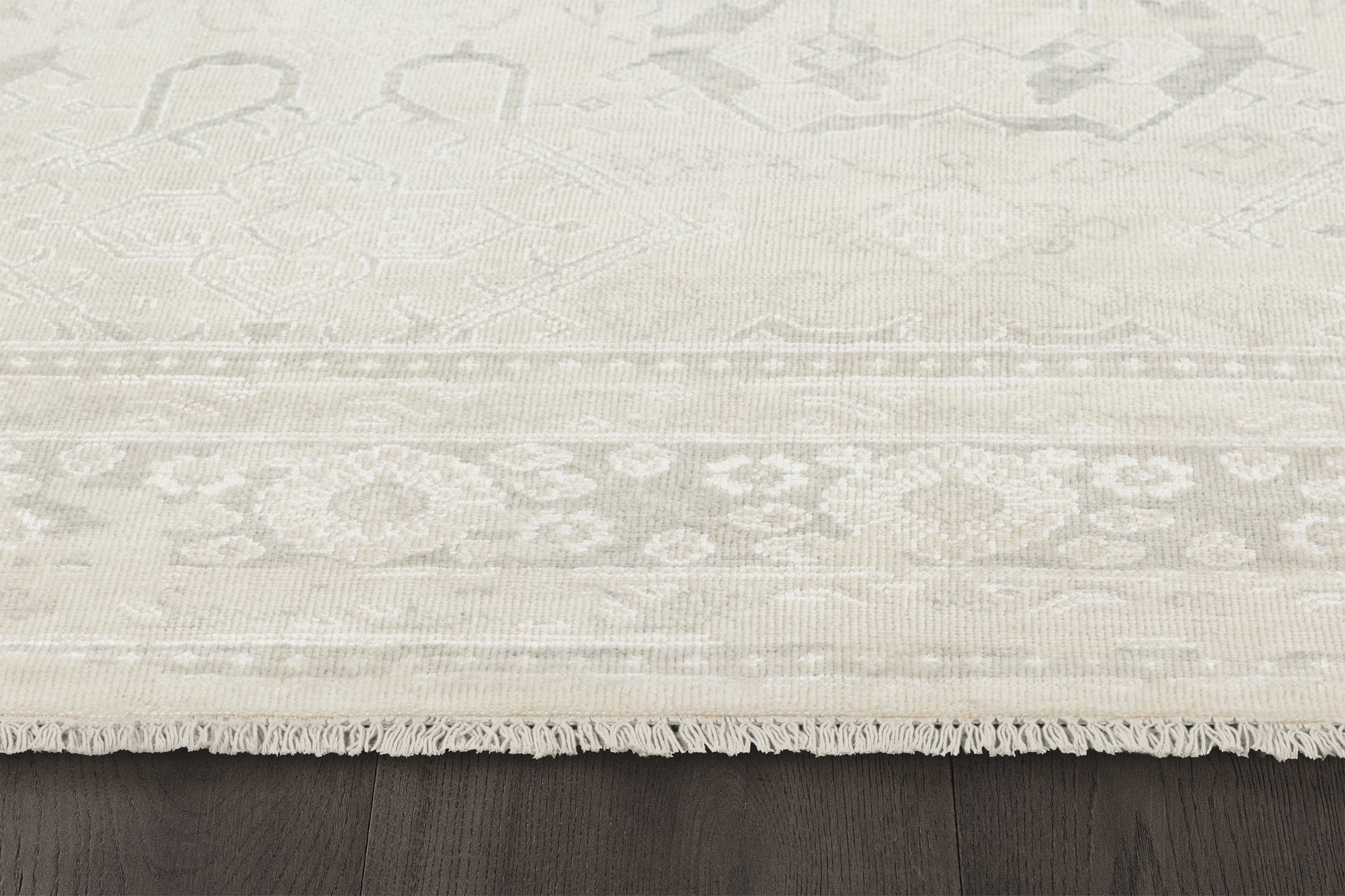 Coba Rug – Ivory / Silver