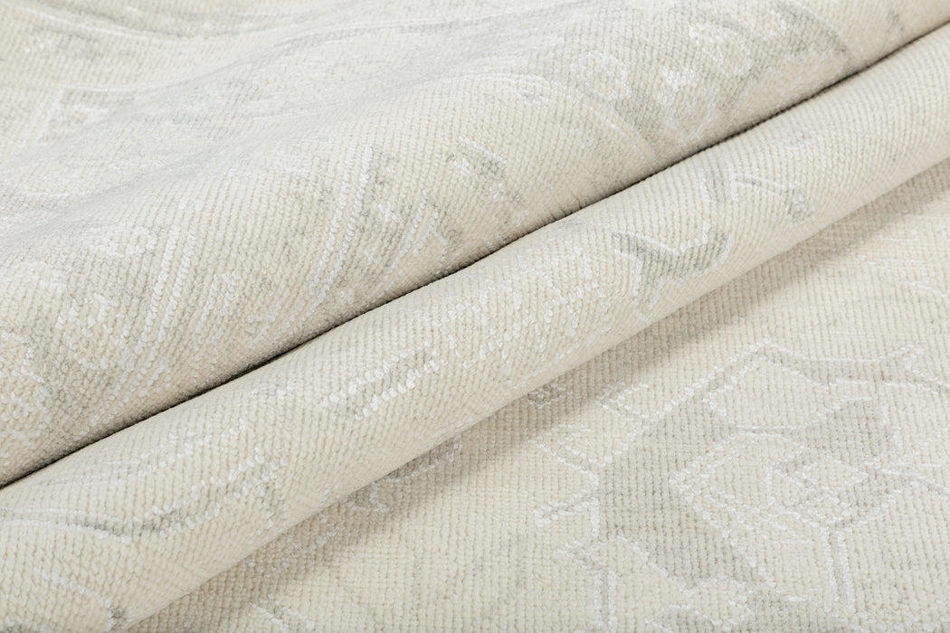 Coba Rug – Ivory / Silver