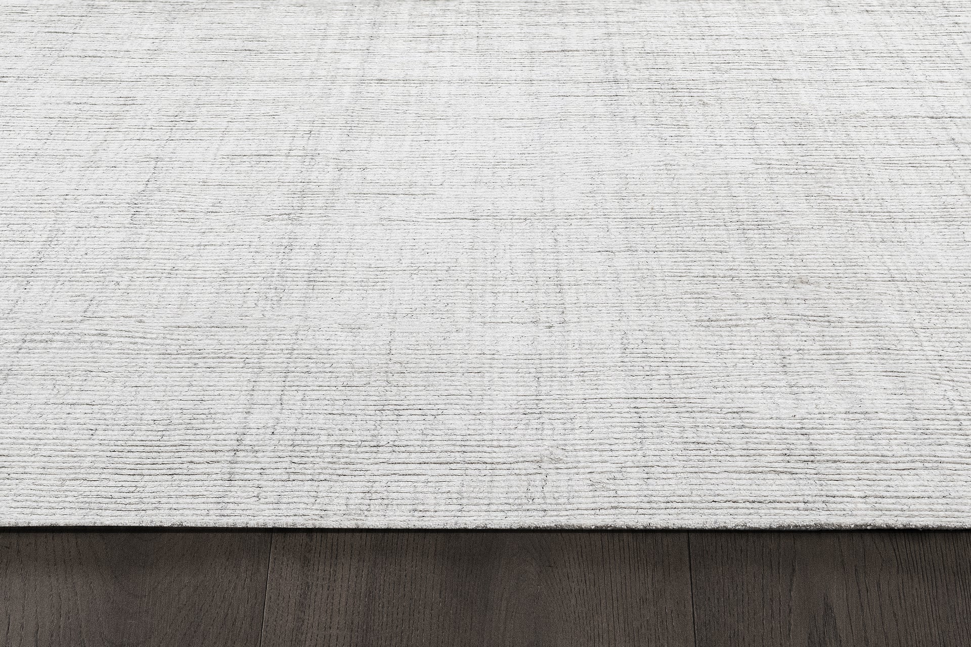 Isa Rug – Silver