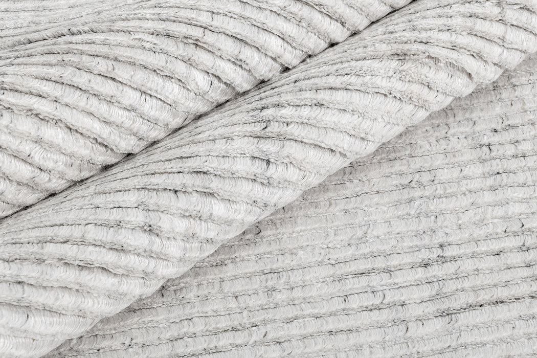 Isa Rug – Silver