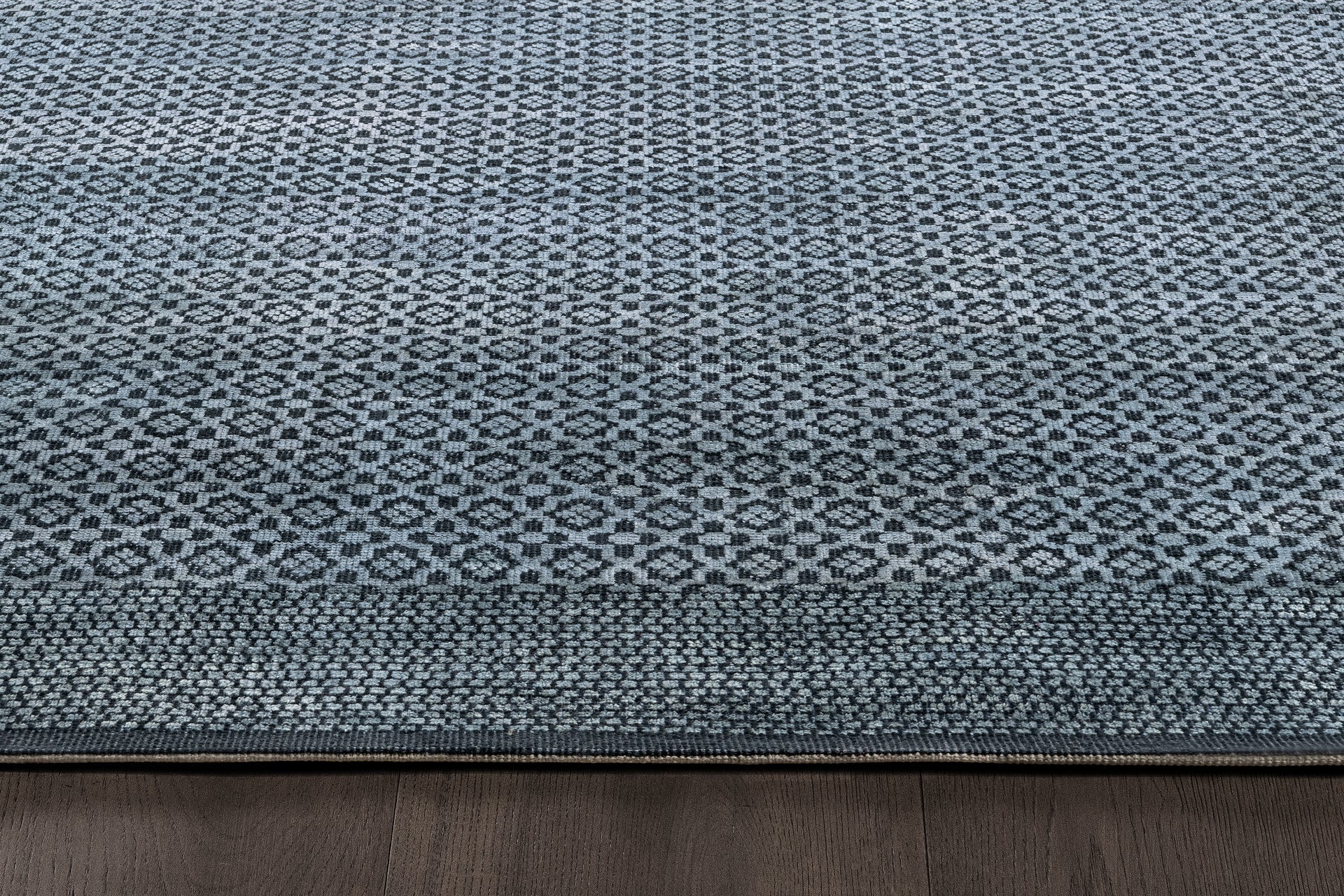 Lola Rug – Nocturne