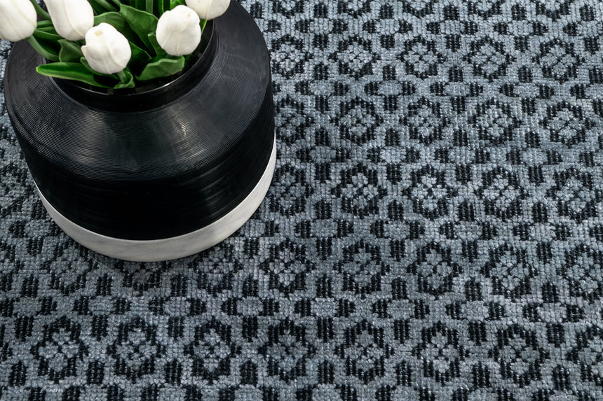 Lola Rug – Nocturne