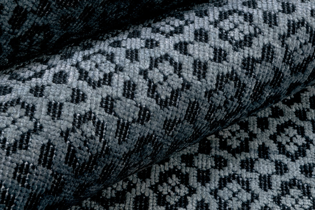 Lola Rug – Nocturne