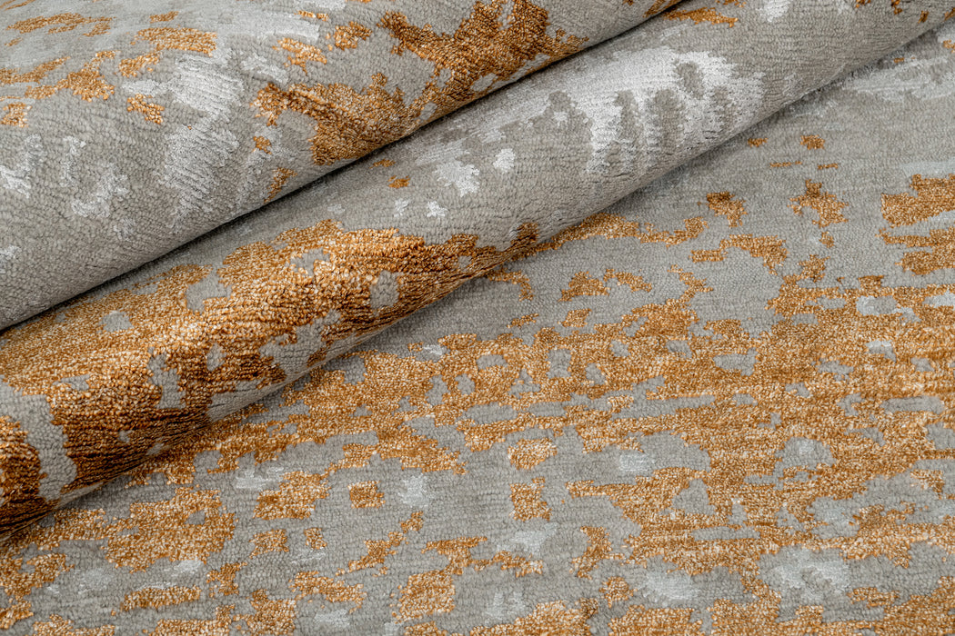 Laria Rug – Nickel / Gold