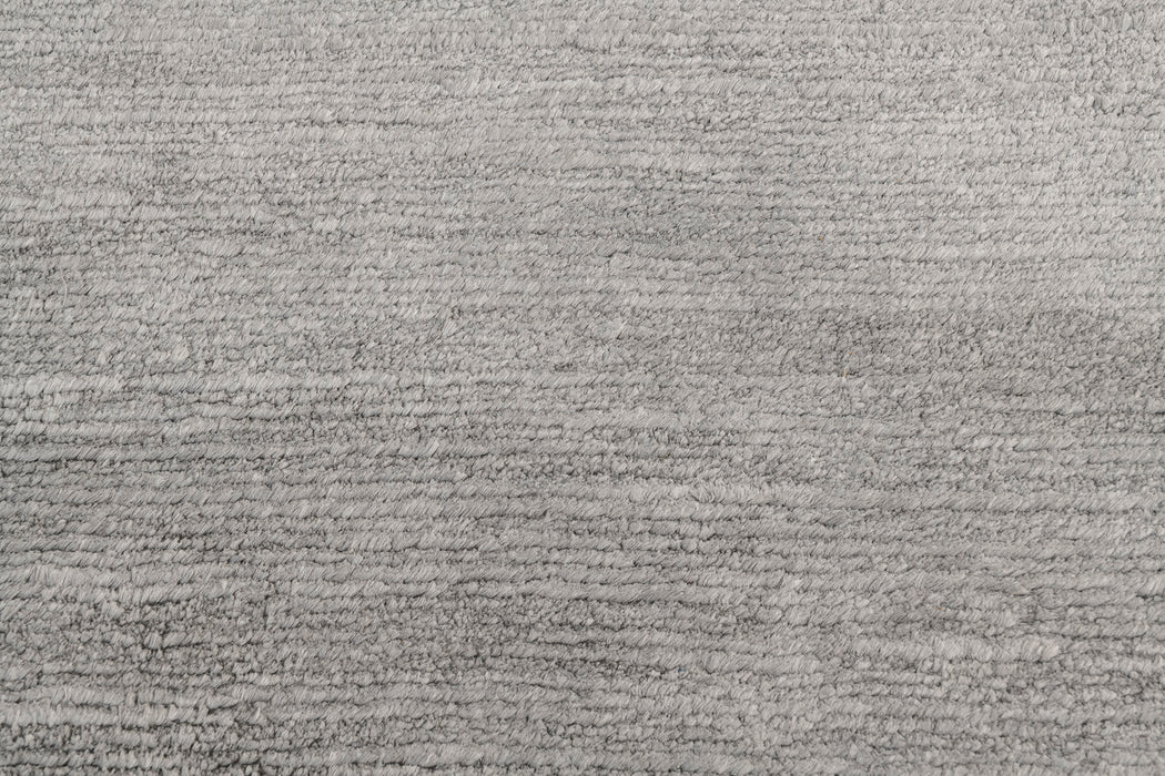 High Pile Silk Rug – Wolf