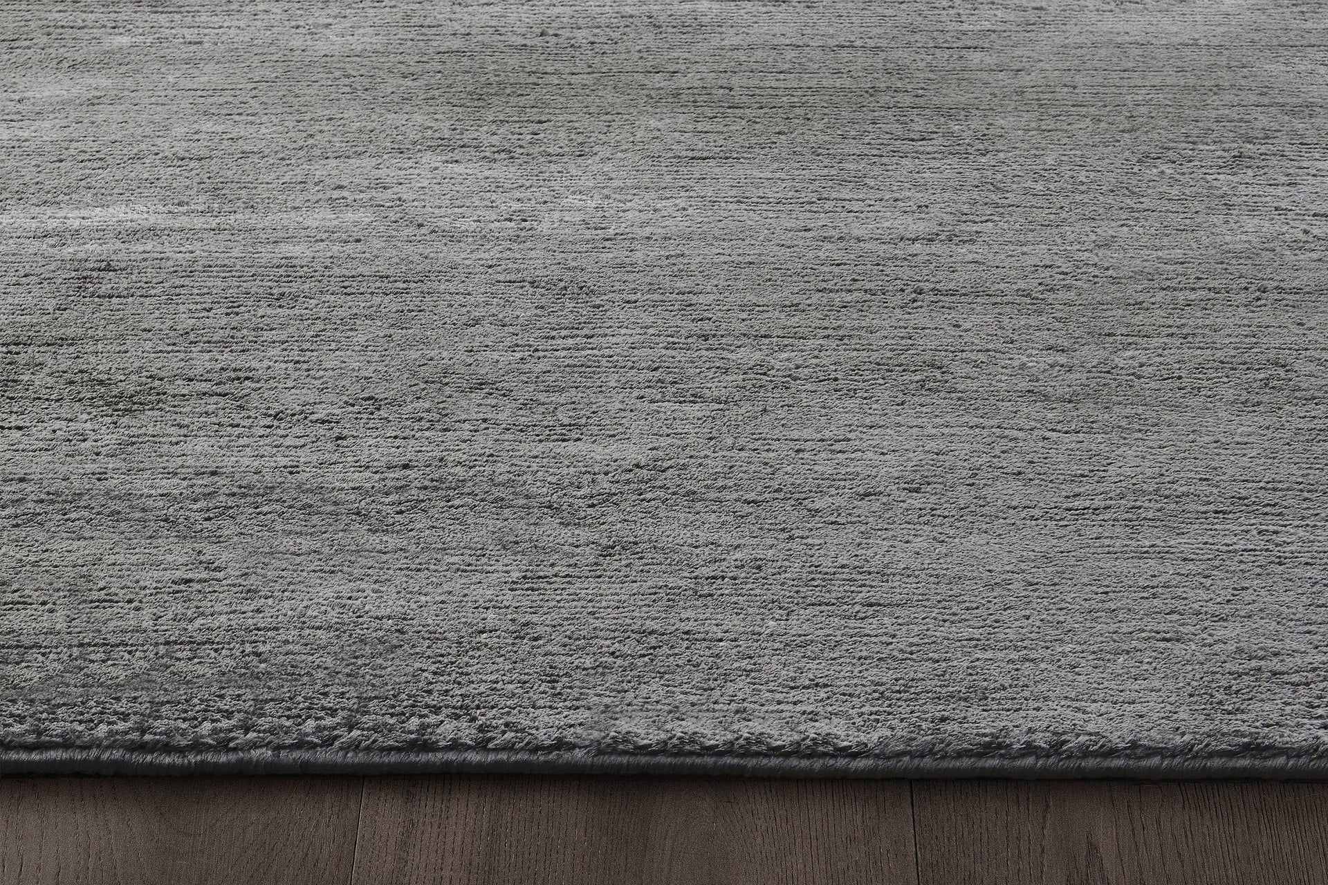 High Pile Silk Rug – Lead