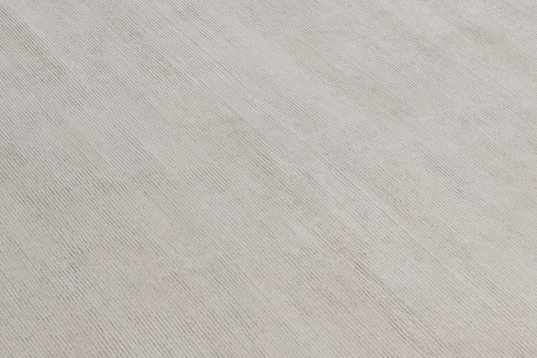 Ribbed Silk Rug – Wolf