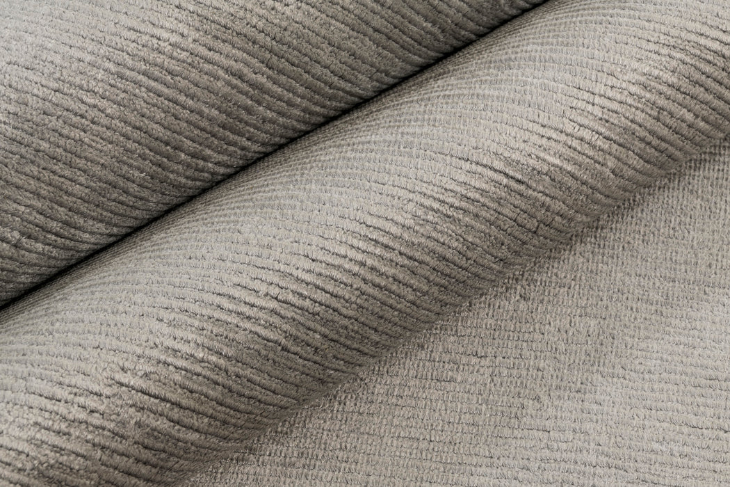 Ribbed Silk Rug – Wolf