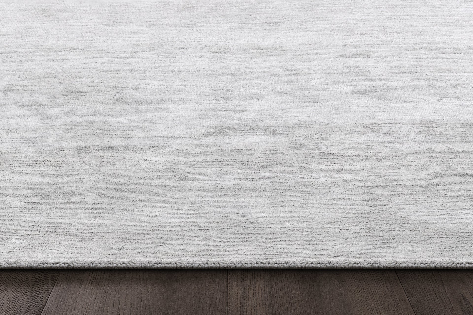 Cut Pile Silk Rug – Wolf