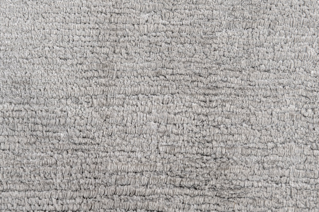 Cut Pile Silk Rug – Wolf