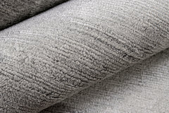 Cut Pile Silk Rug – Wolf