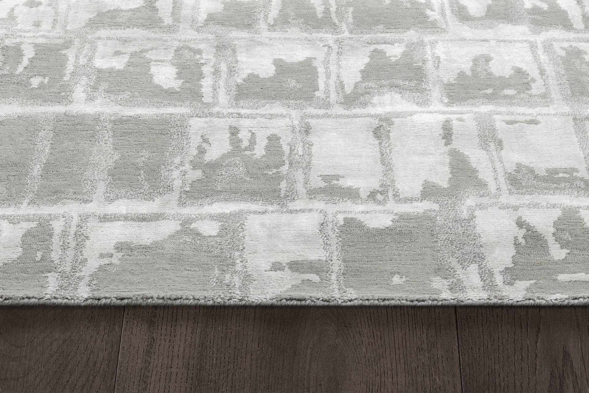 Calida Silk and Wool Rug – Nickel