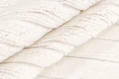 Akula Rug – White / White
