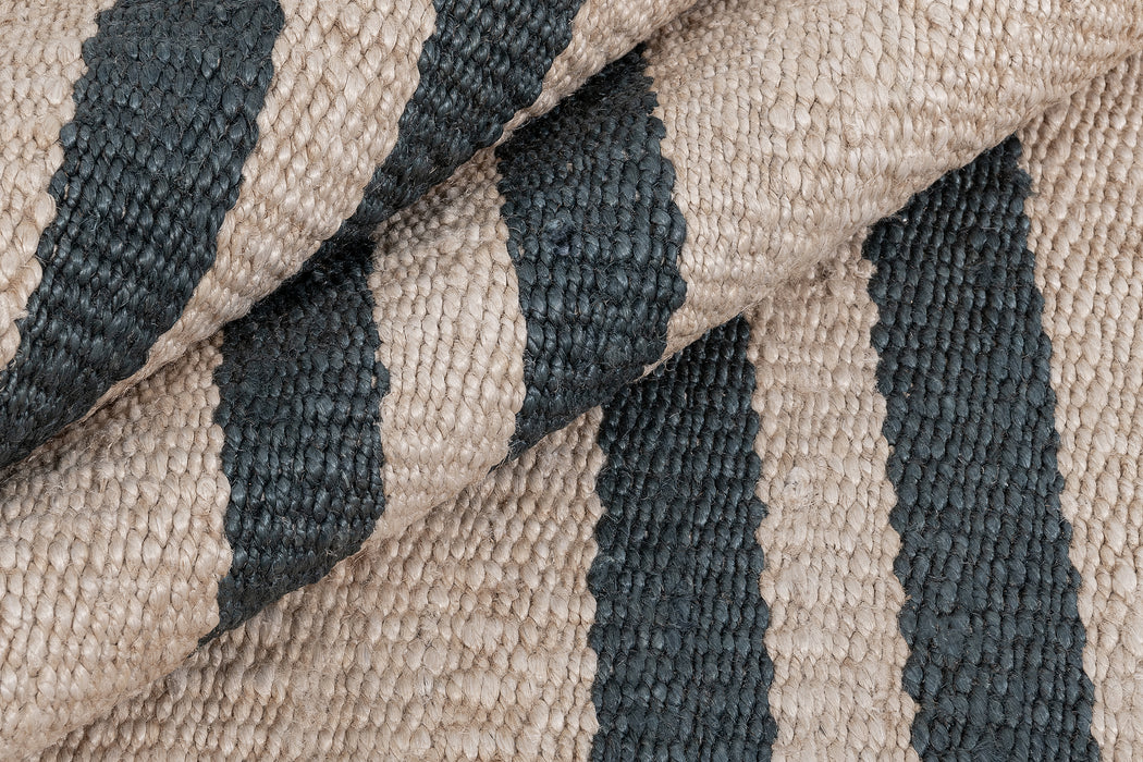 Banna Rug – Natural / Navy