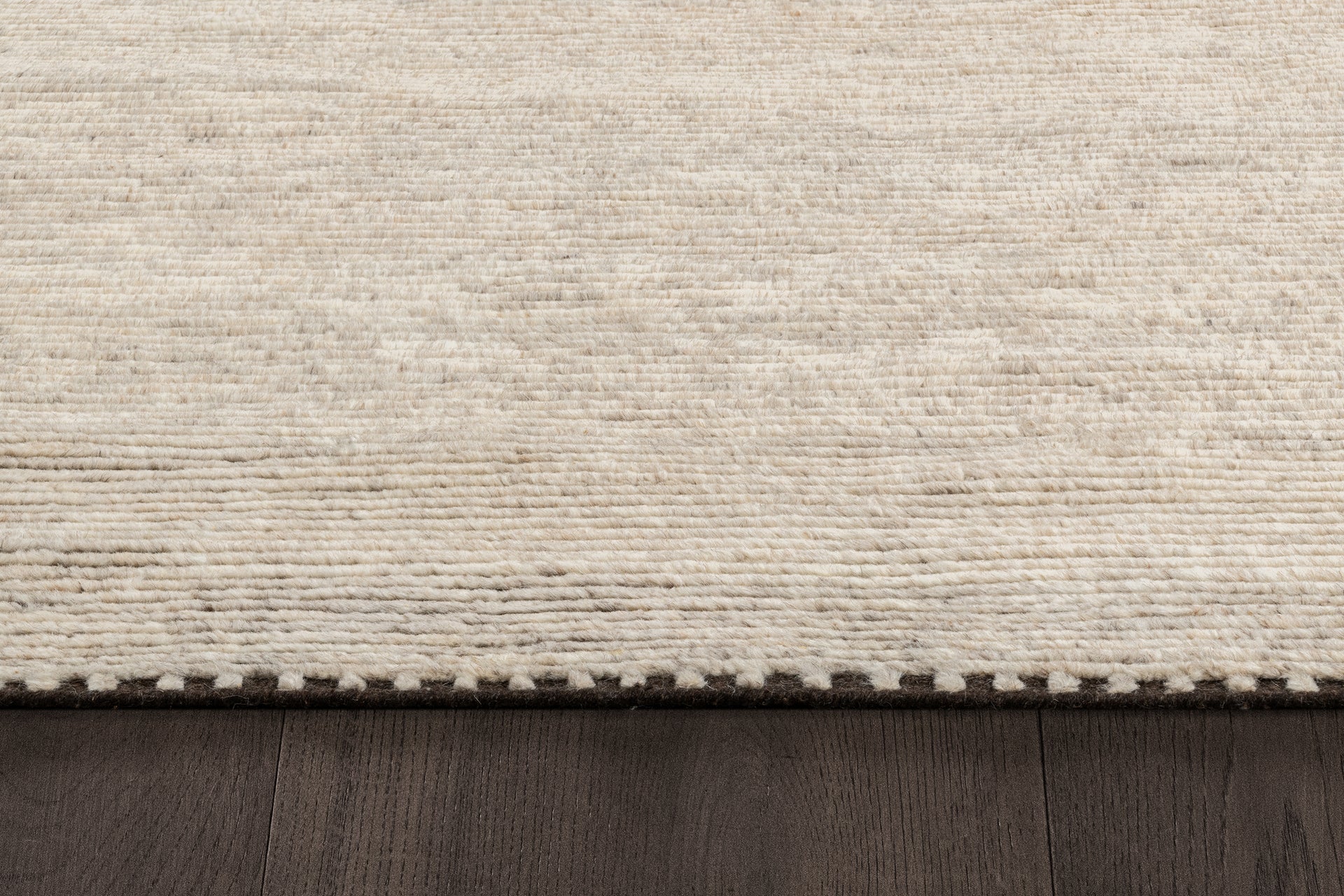 Apua Rug – Sand / Espresso