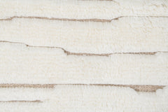 Akula Rug – Sand / White