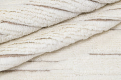 Akula Rug – Sand / White