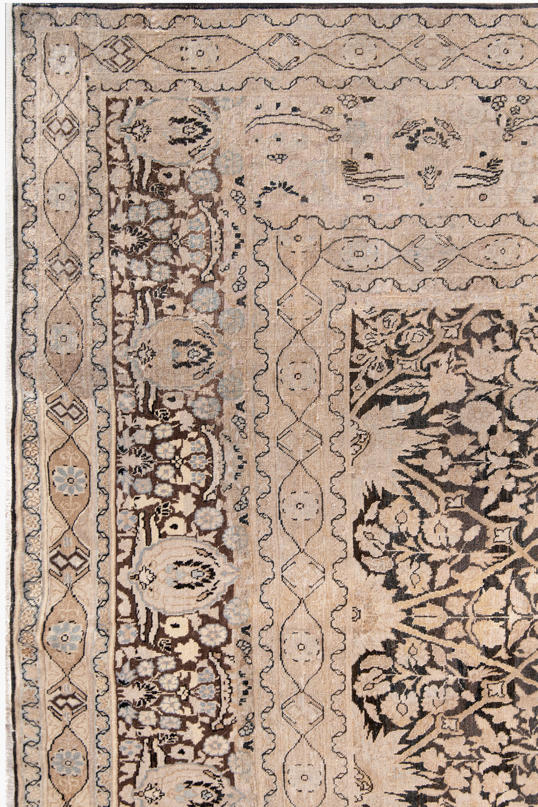AR31071/4355, TABRIZ RUG, NORTH WEST PERSIA, 12'9" X 17'11"