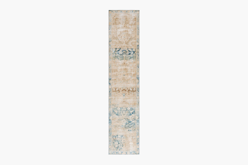 MALAYIR RUG, WEST PERSIA, 3'4" X 15'11"