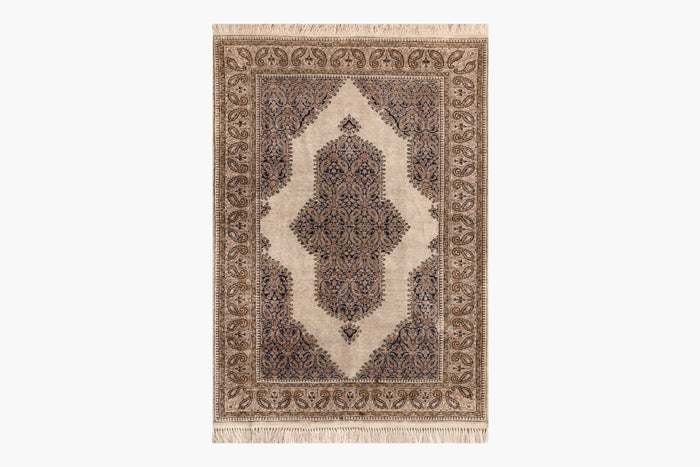 AR31545, Ghom Silk Rug, Central Persia, 3'6" X 5'1"