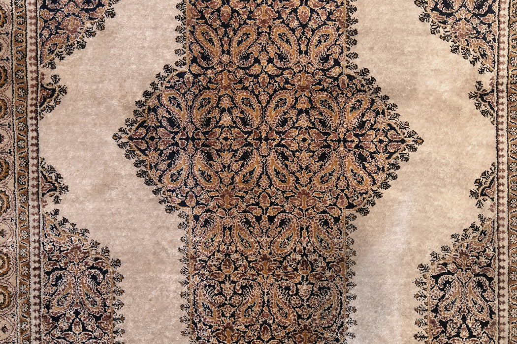 AR31545, Ghom Silk Rug, Central Persia, 3'6" X 5'1"