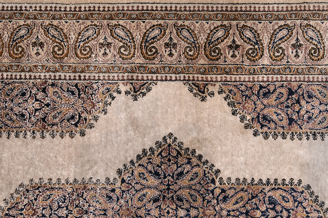 AR31545, Ghom Silk Rug, Central Persia, 3'6" X 5'1"