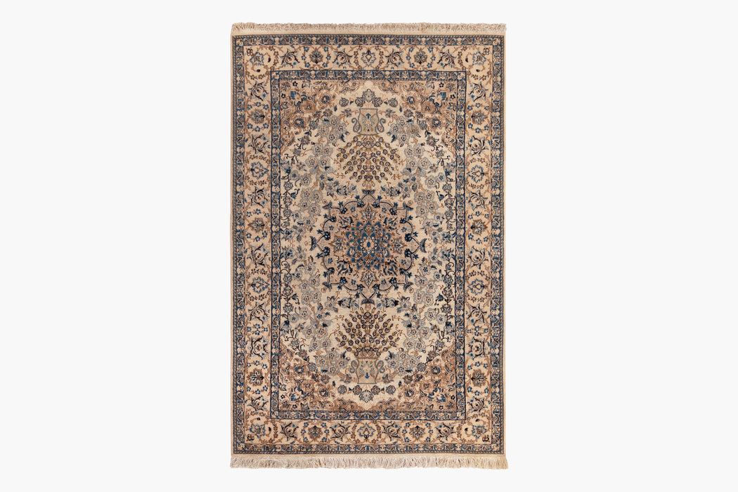 AR31550, Isfahan Rug, Central Persia, 4' X 6'