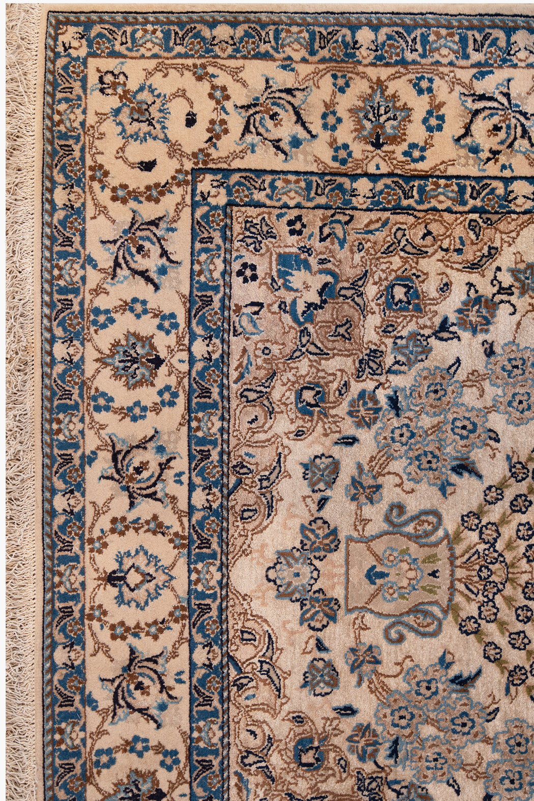 AR31550, Isfahan Rug, Central Persia, 4' X 6'