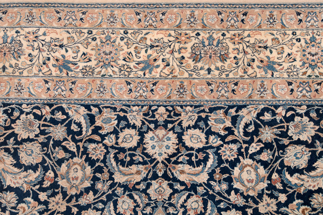AR31551, Isfahan Rug, Central Persia, 5'6" X 8'6"