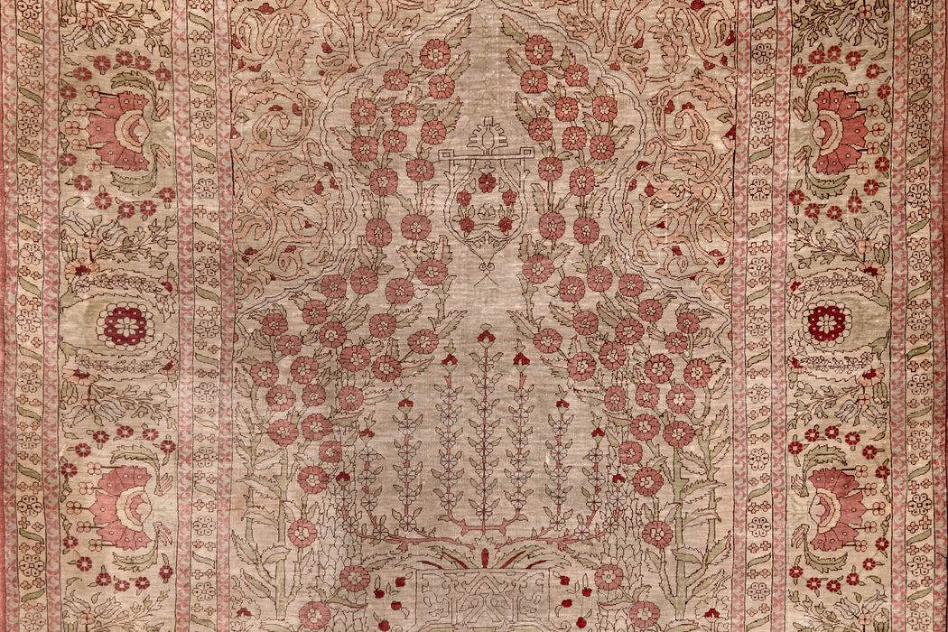 AR31557, Hereke Rug, West Anatolia, 3'2" X 4'10"