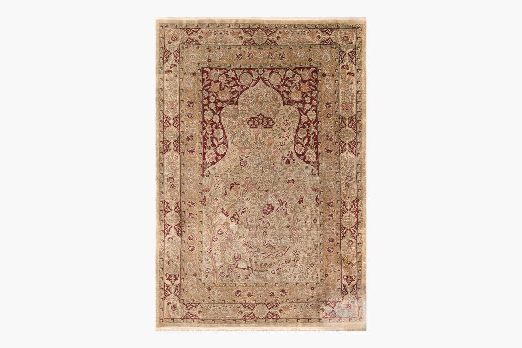 AR31558, Hereke Rug, West Anatolia, 3'4" X 4'10"